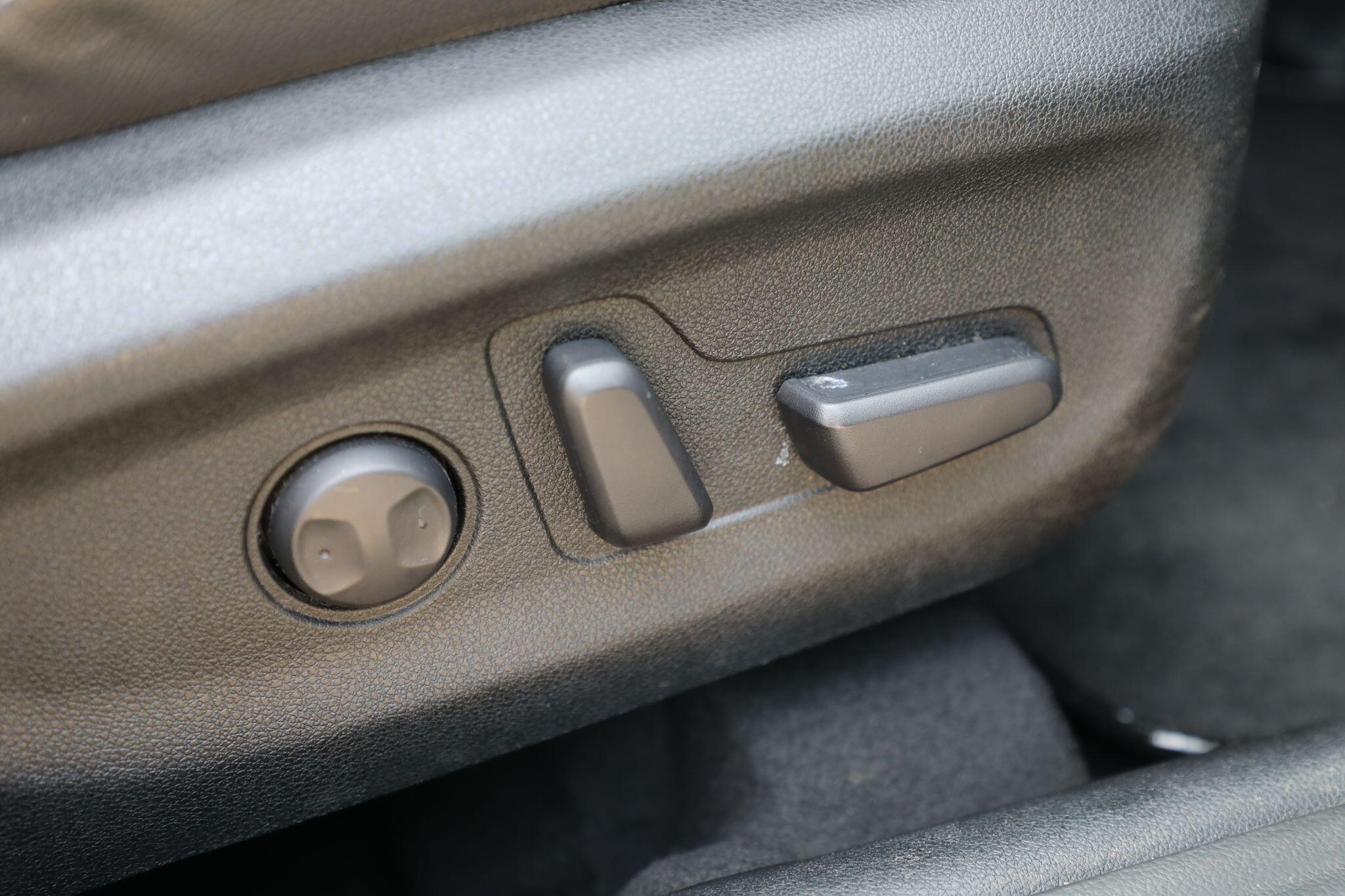 Large vehicle image